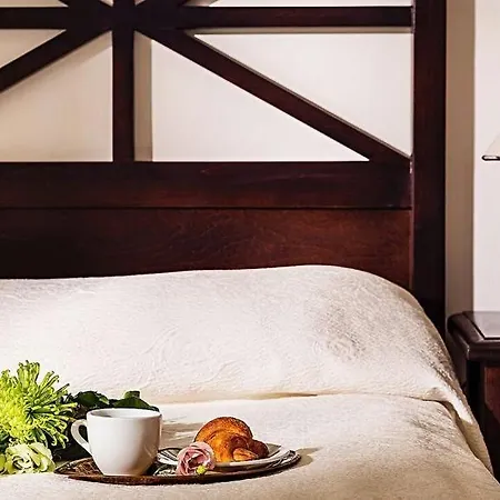 Курортный комплекс The Cliff 4*