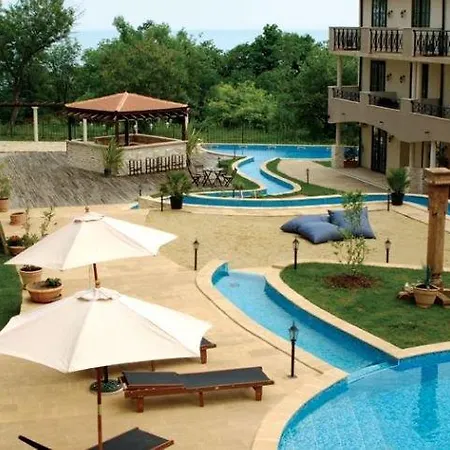 The Cliff 4*