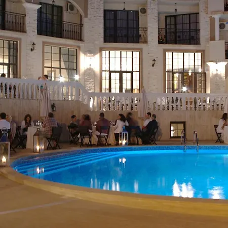 The Cliff Resort 4*